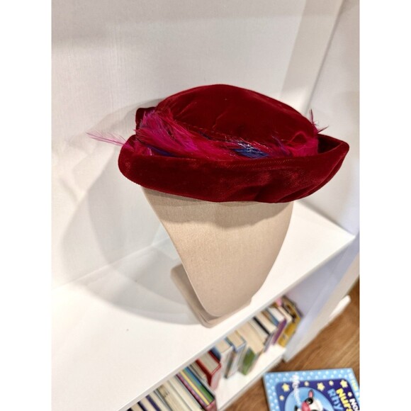 Vintage Red Velvet Feather Cocktail Hat Union Made Mid Century Church - Picture 3 of 12